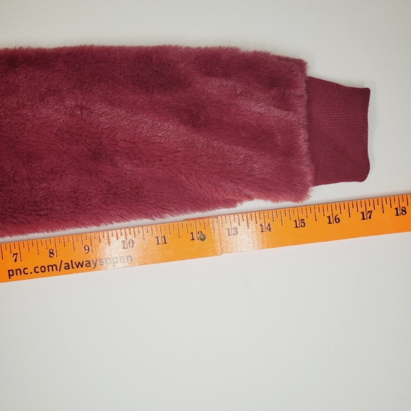 Almost Famous Womens Medium Colorblock Faux Fur Sweater Pink White Maroon Cozy - Picture 6 of 8
